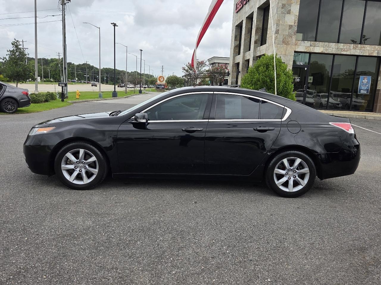 Acura TL 4dr Sdn Auto 2WD 2012