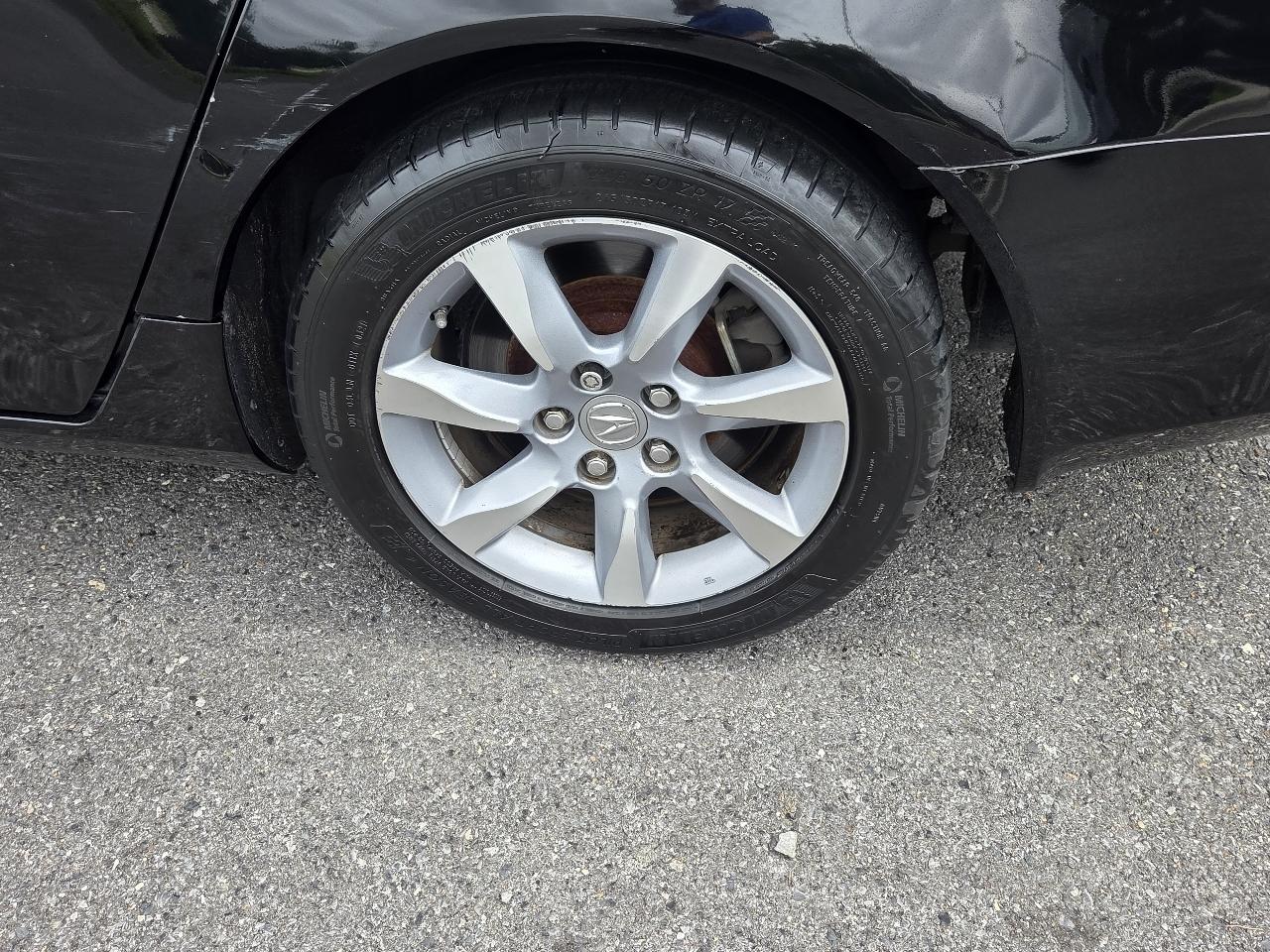 Acura TL 4dr Sdn Auto 2WD 2012