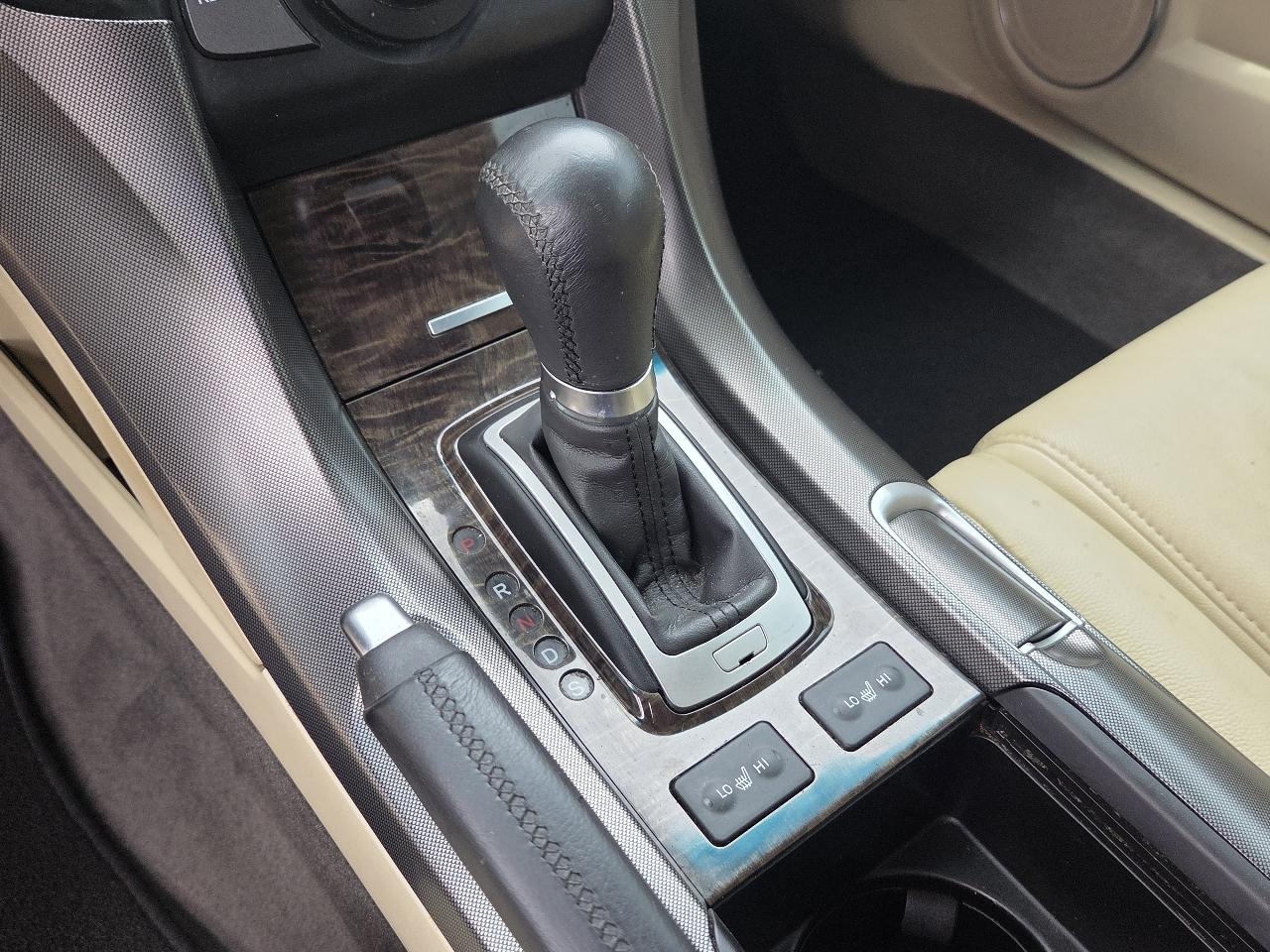 Acura TL 4dr Sdn Auto 2WD 2012