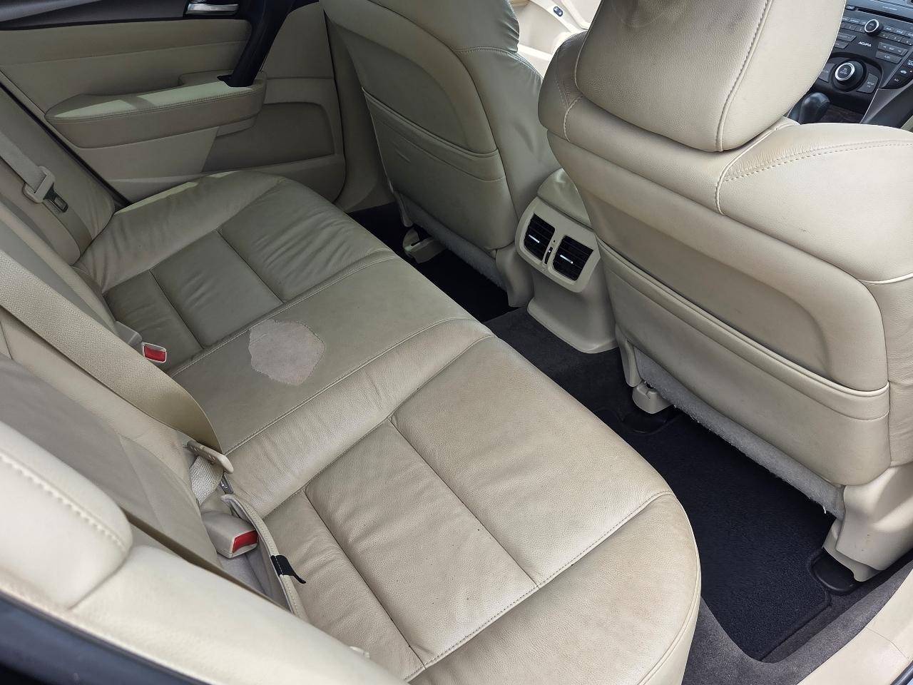Acura TL 4dr Sdn Auto 2WD 2012