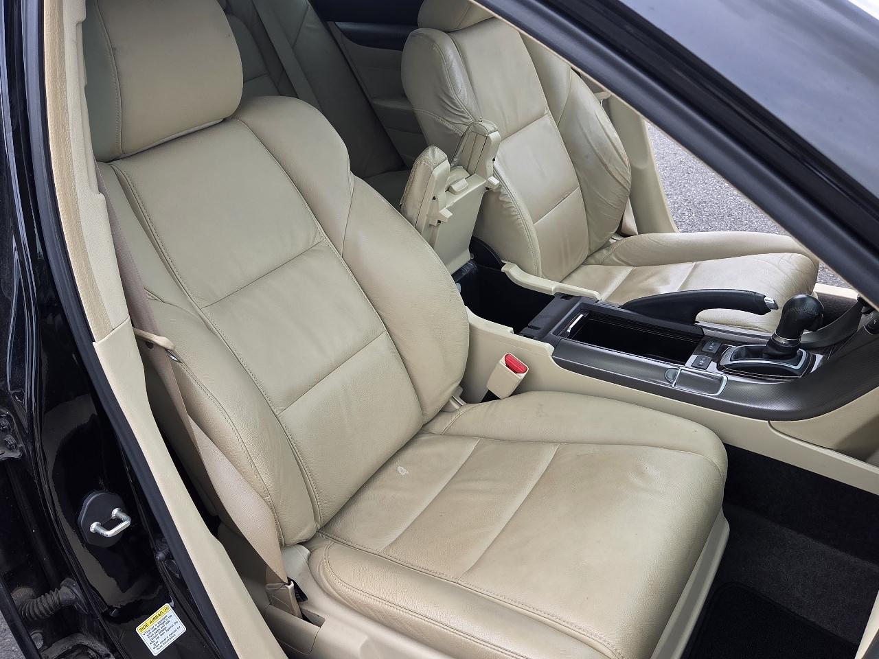 Acura TL 4dr Sdn Auto 2WD 2012