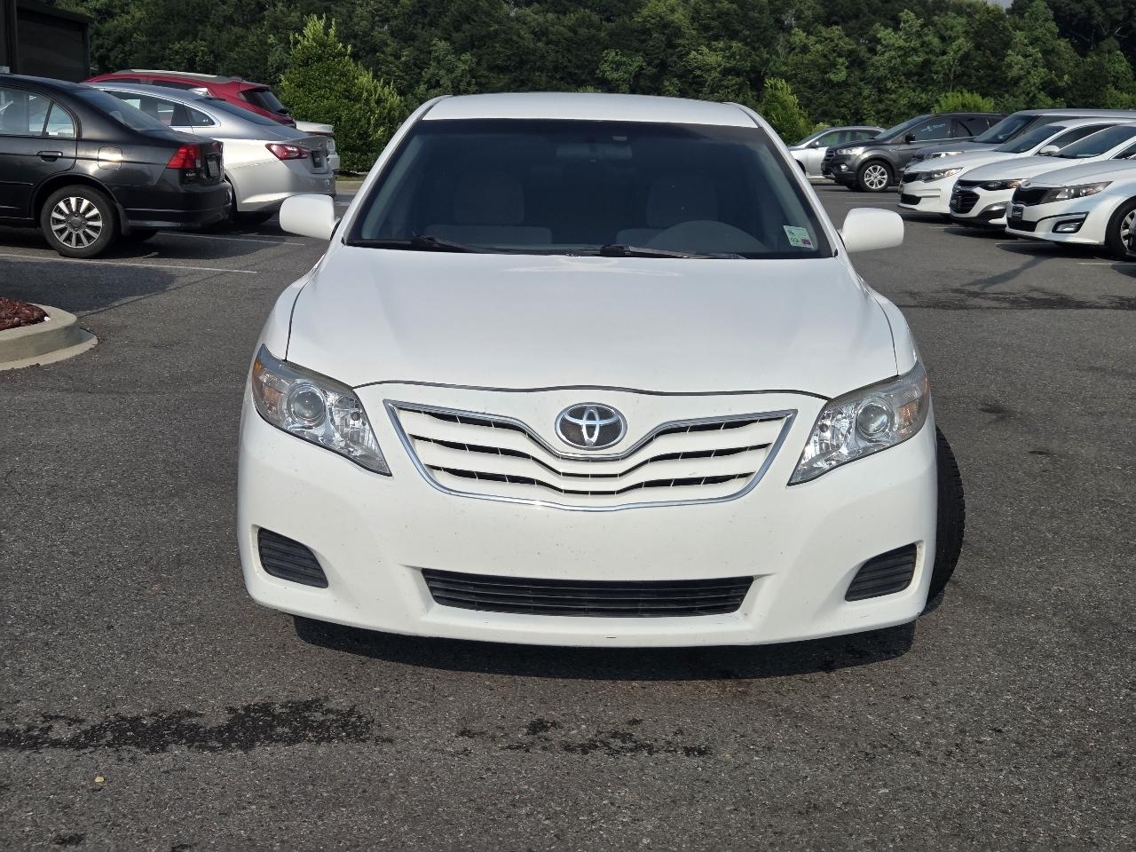 Toyota Camry 4dr Sdn I4 Man (Natl) 2010