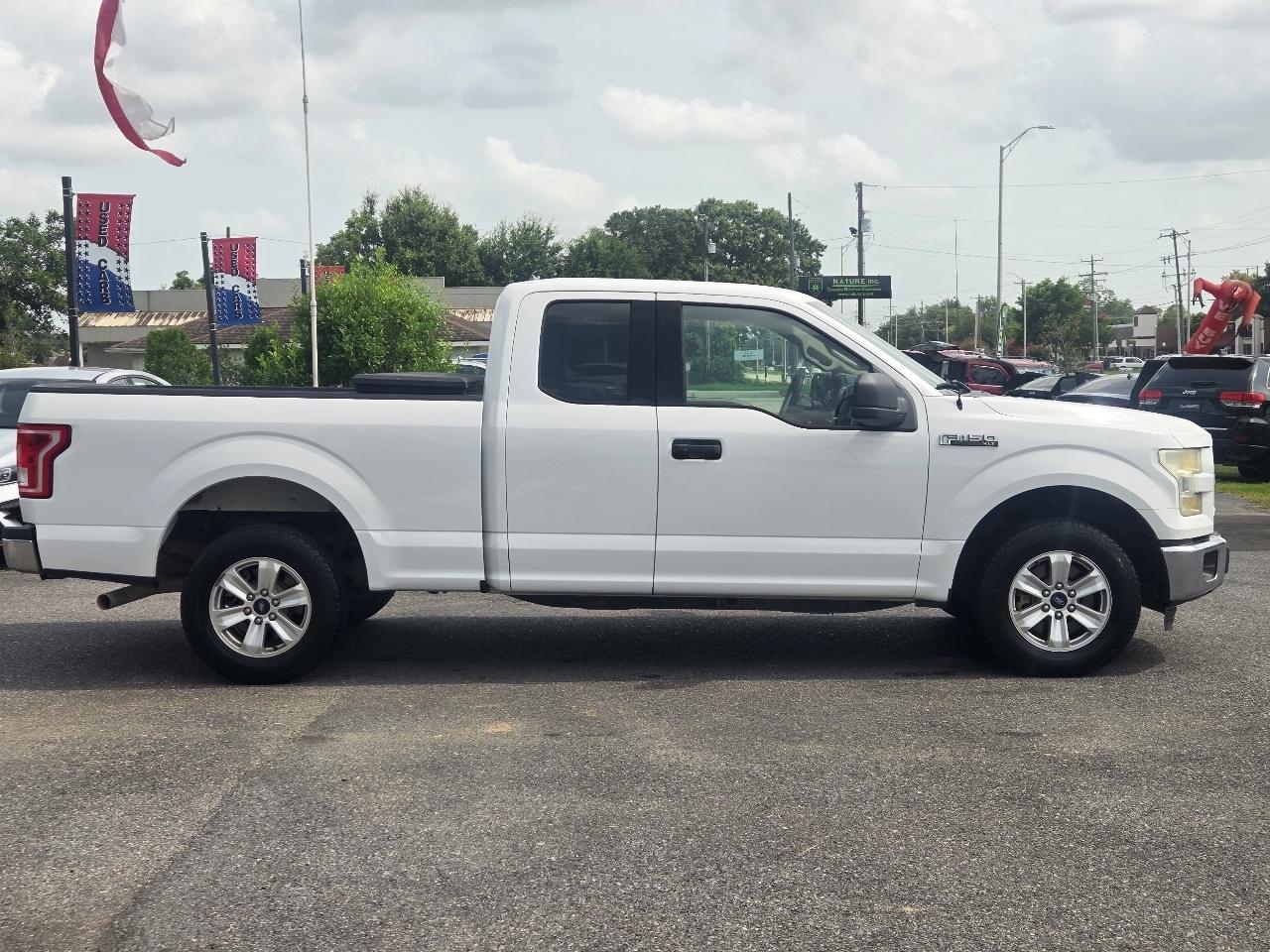 Ford F-150 2WD SuperCab 145" XLT 2015