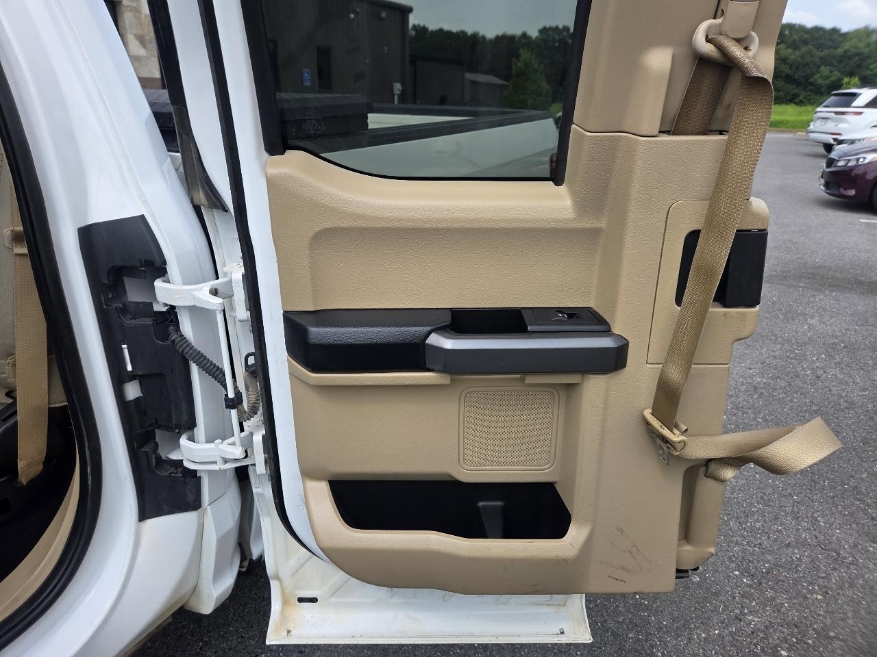 Ford F-150 2WD SuperCab 145" XLT 2015