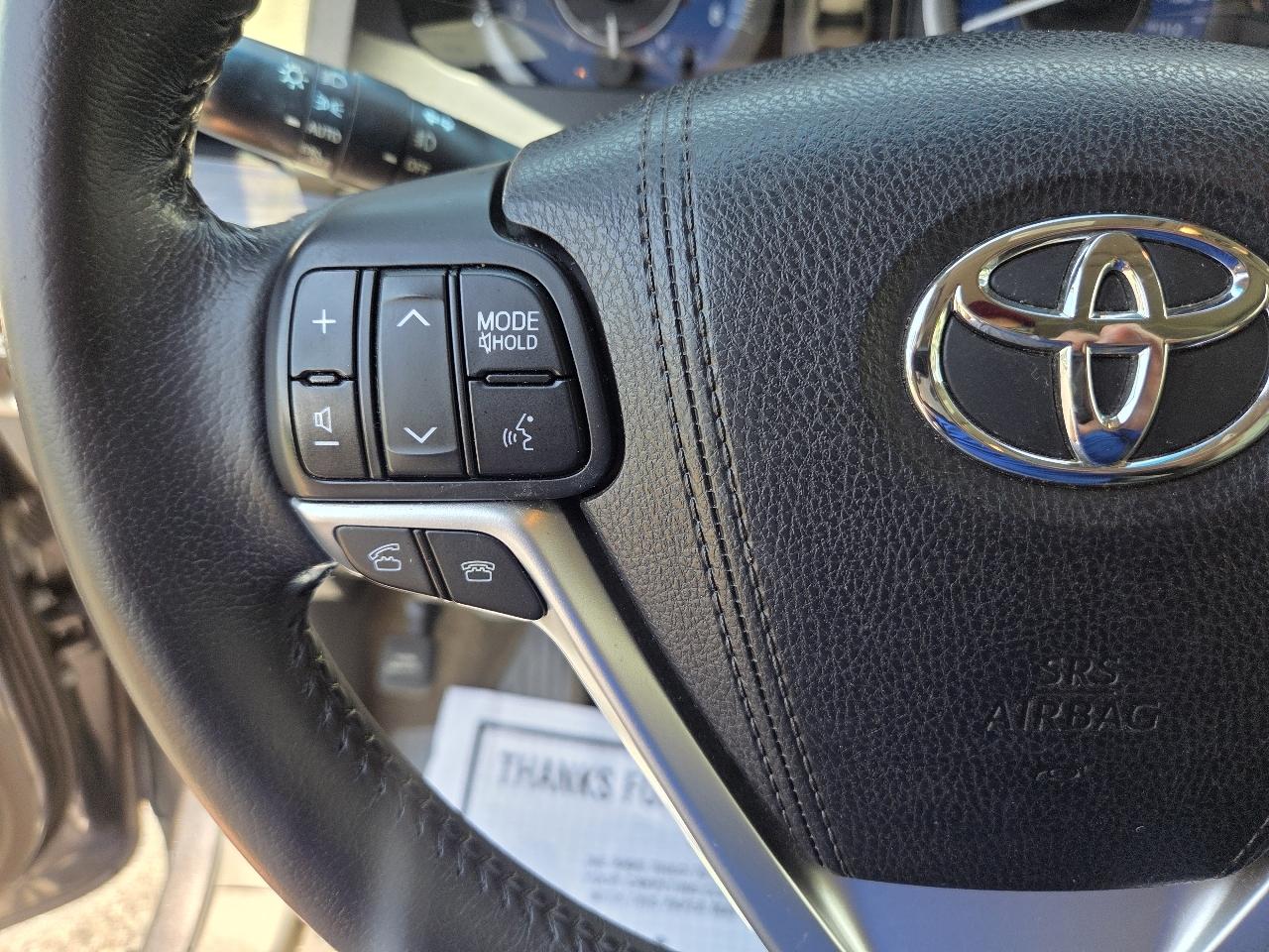Toyota Sienna 5dr 8-Pass Van XLE Premium FWD (Natl) 2016