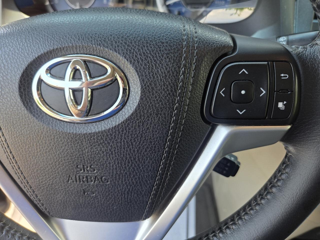 Toyota Sienna 5dr 8-Pass Van XLE Premium FWD (Natl) 2016