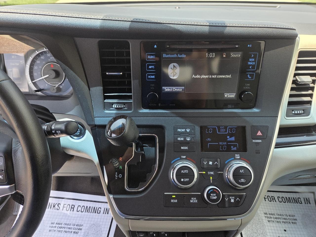 Toyota Sienna 5dr 8-Pass Van XLE Premium FWD (Natl) 2016