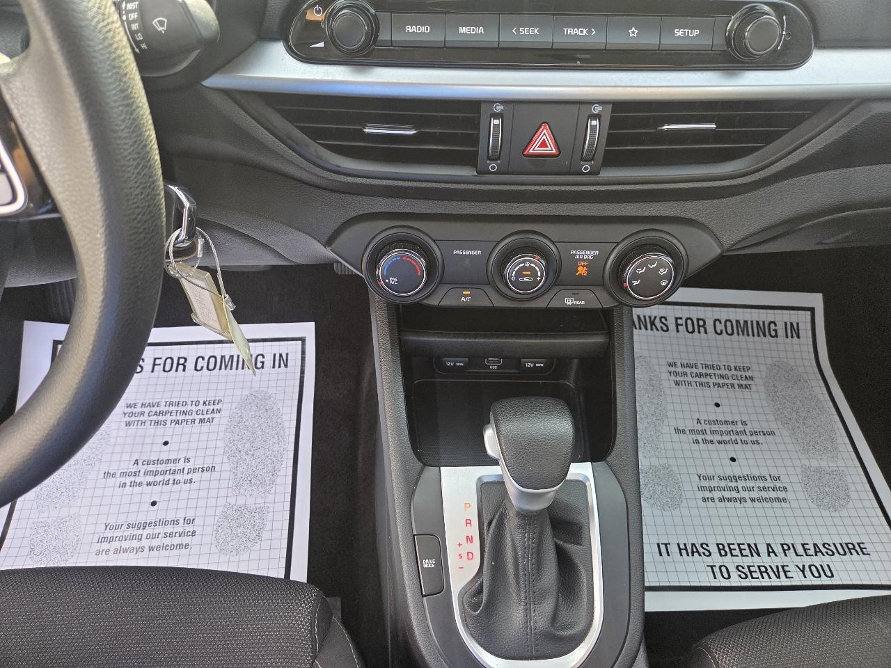 Kia Forte LXS IVT 2023