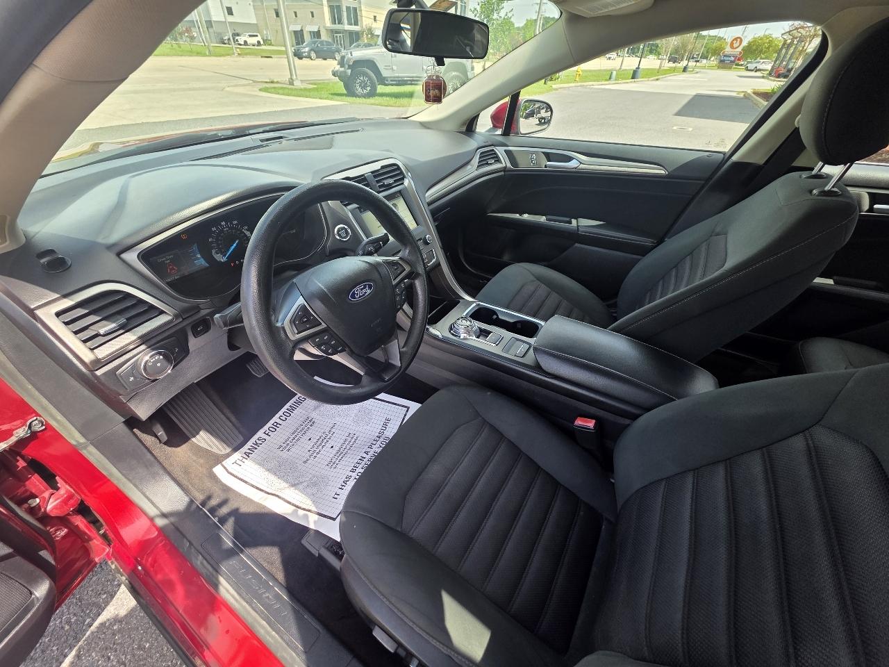 Ford Fusion SE FWD 2018