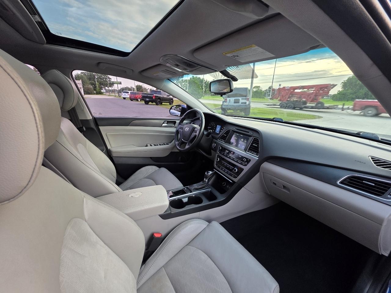 Hyundai Sonata Sport 2.4L 2017