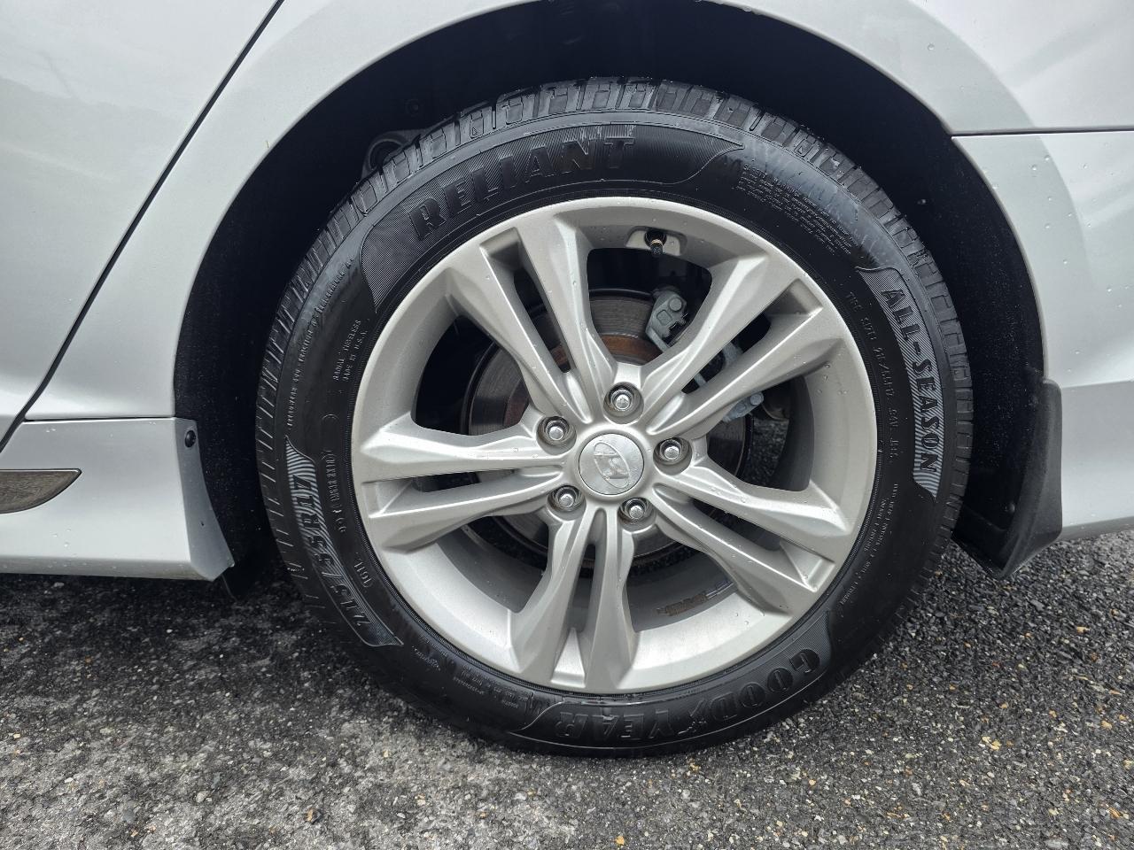 Hyundai Sonata Sport 2.4L 2019