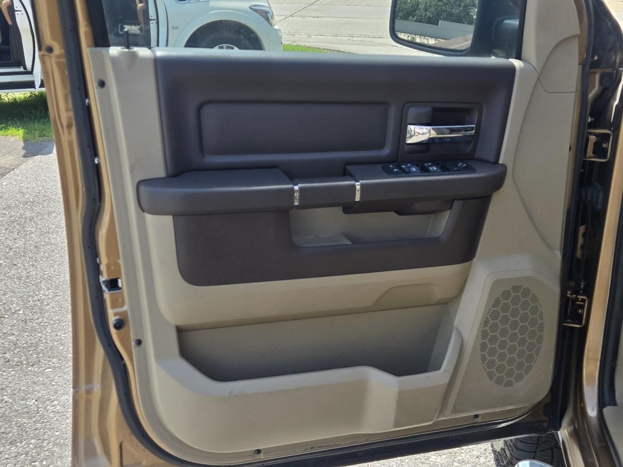 RAM 1500 2WD Crew Cab 140.5" Lone Star 2012