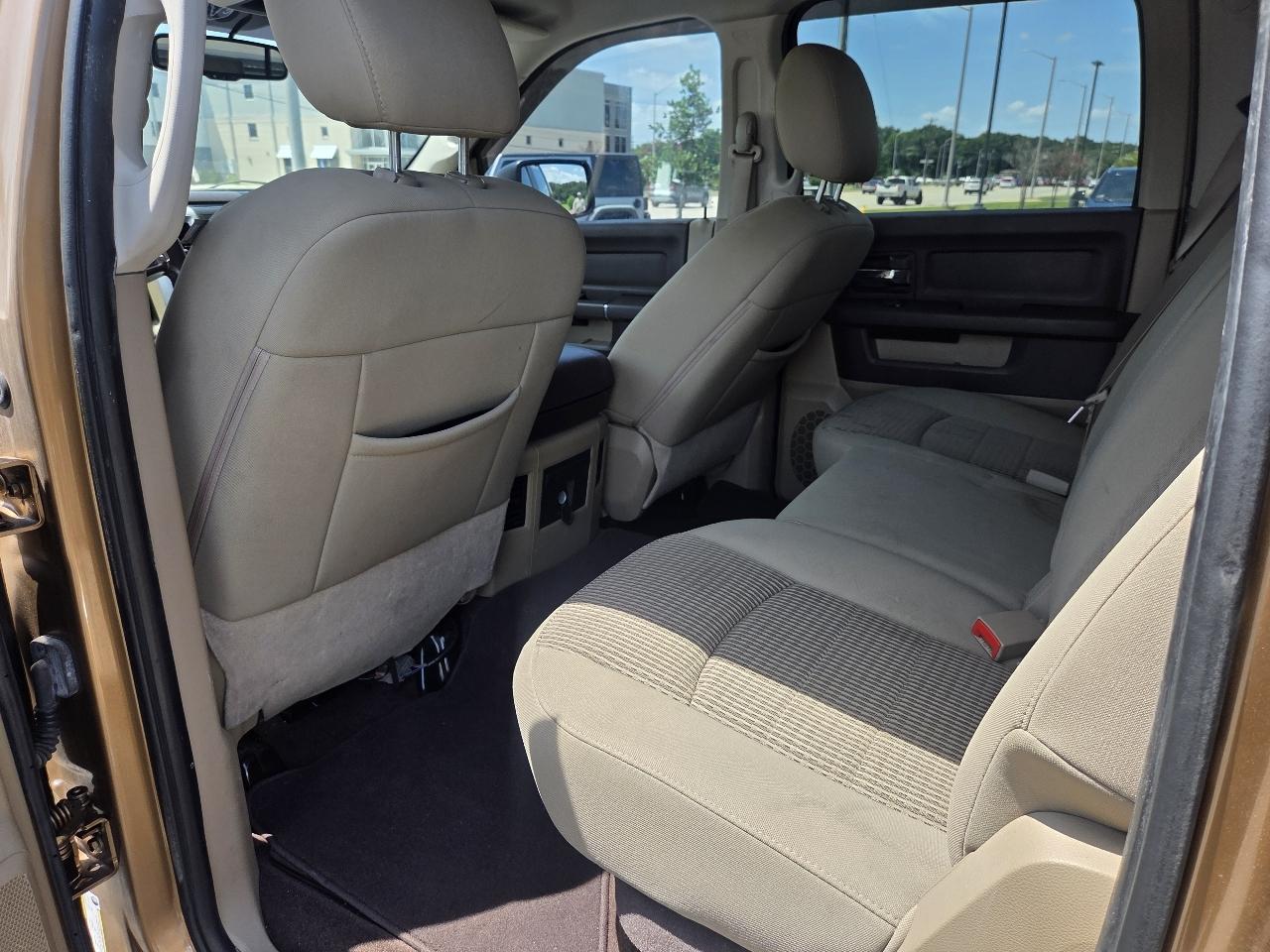 RAM 1500 2WD Crew Cab 140.5" Lone Star 2012