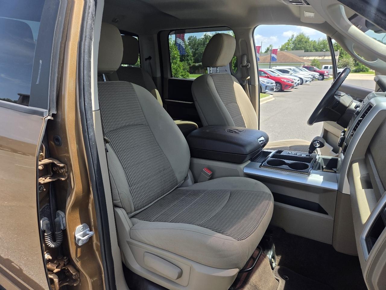 RAM 1500 2WD Crew Cab 140.5" Lone Star 2012