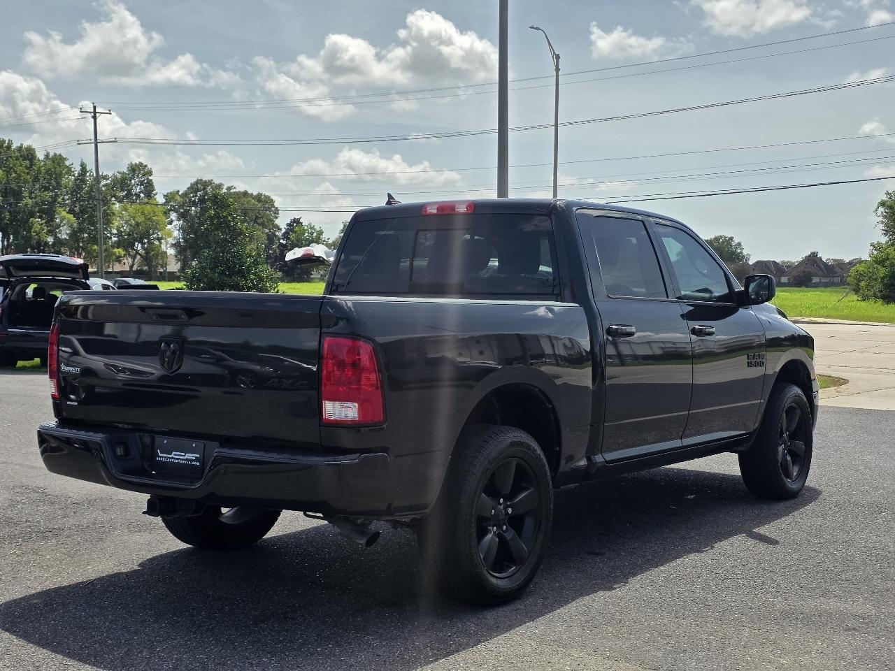 RAM 1500 Big Horn 4x4 Crew Cab 5'7" Box 2018