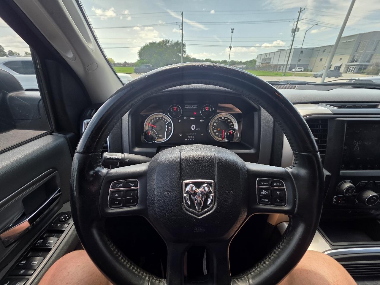 RAM 1500 Big Horn 4x4 Crew Cab 5'7" Box 2018