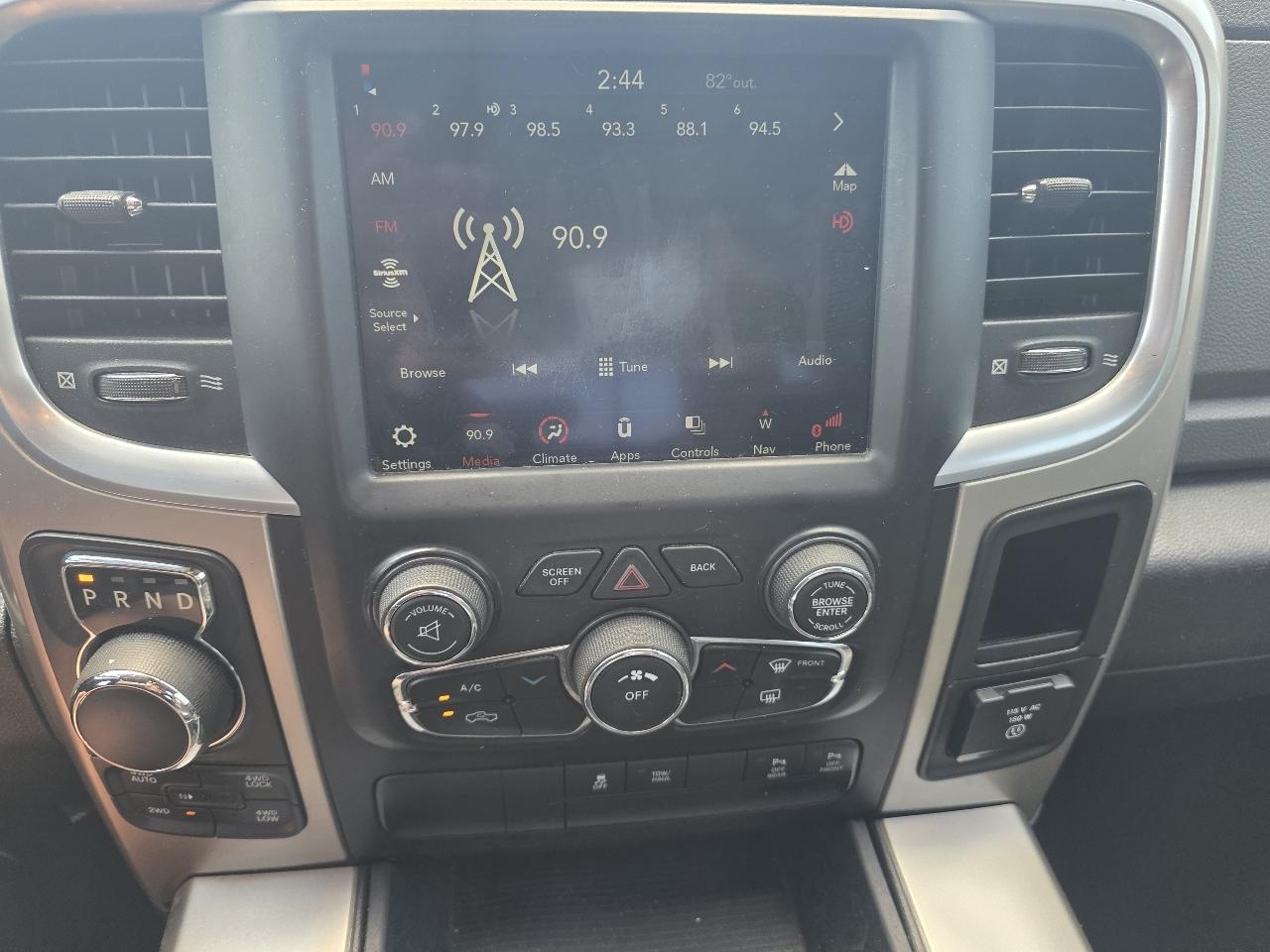 RAM 1500 Big Horn 4x4 Crew Cab 5'7" Box 2018