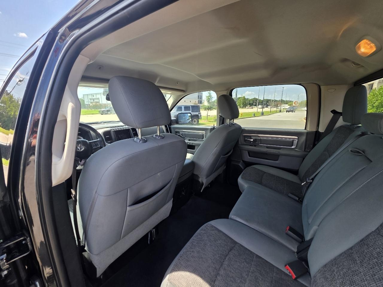 RAM 1500 Big Horn 4x4 Crew Cab 5'7" Box 2018