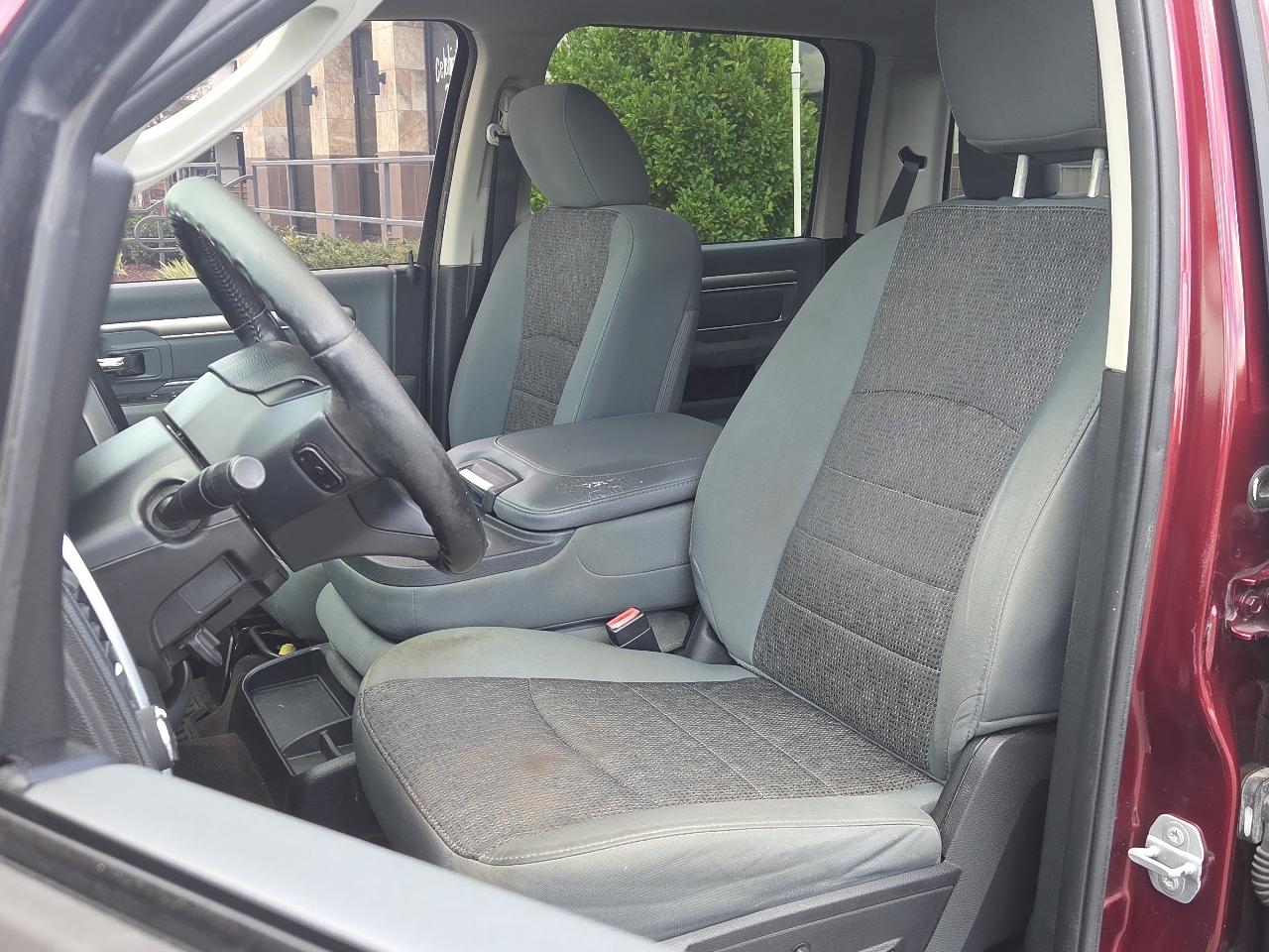 RAM 1500 2WD Crew Cab 140.5" Lone Star 2016