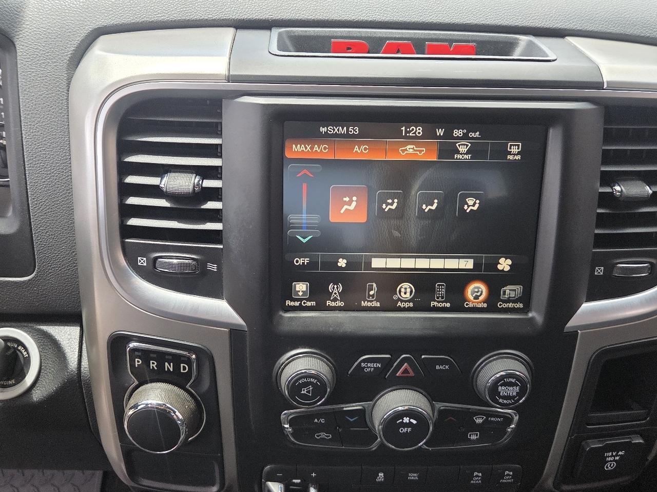 RAM 1500 2WD Crew Cab 140.5" Lone Star 2016