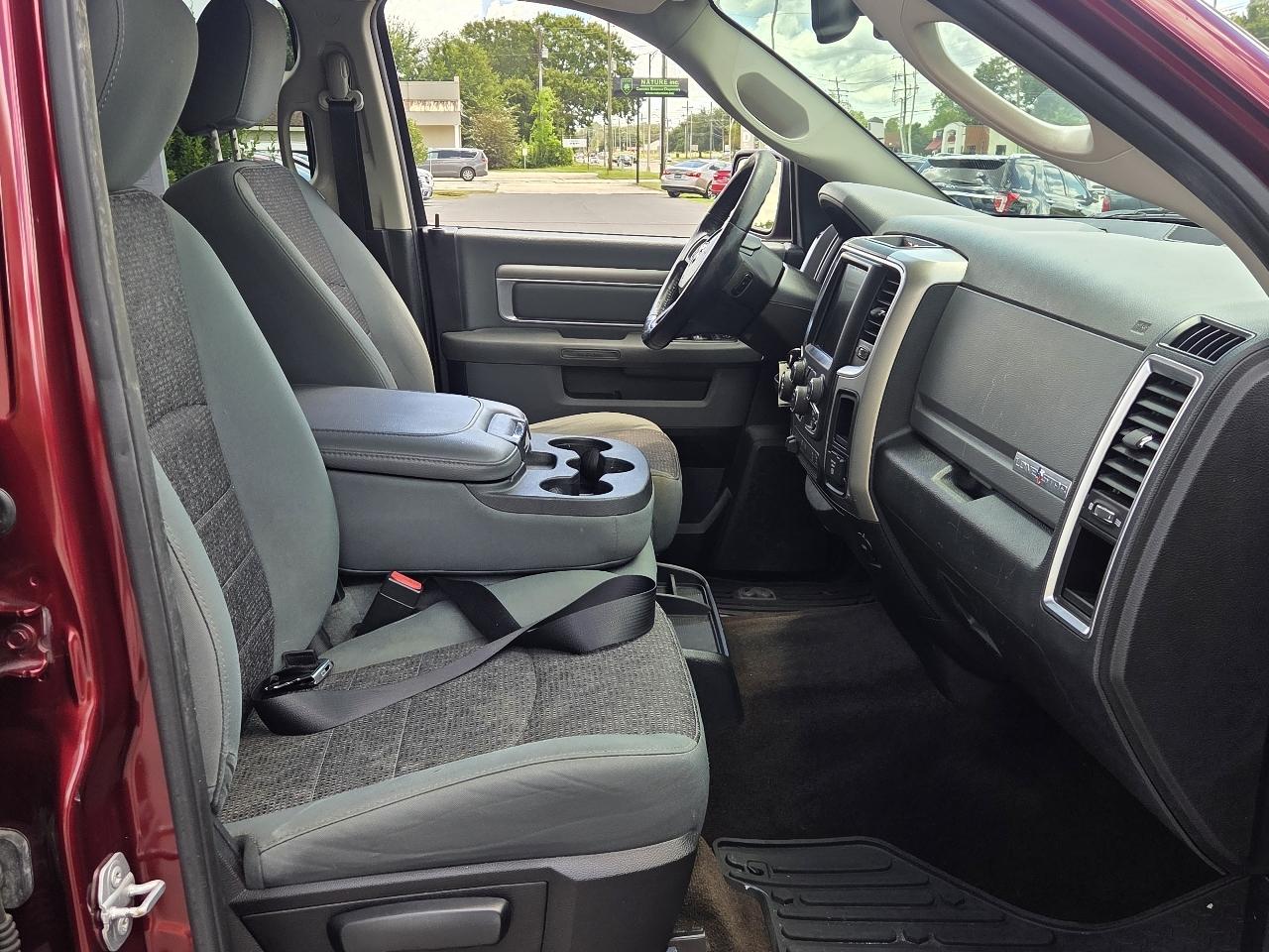 RAM 1500 2WD Crew Cab 140.5" Lone Star 2016