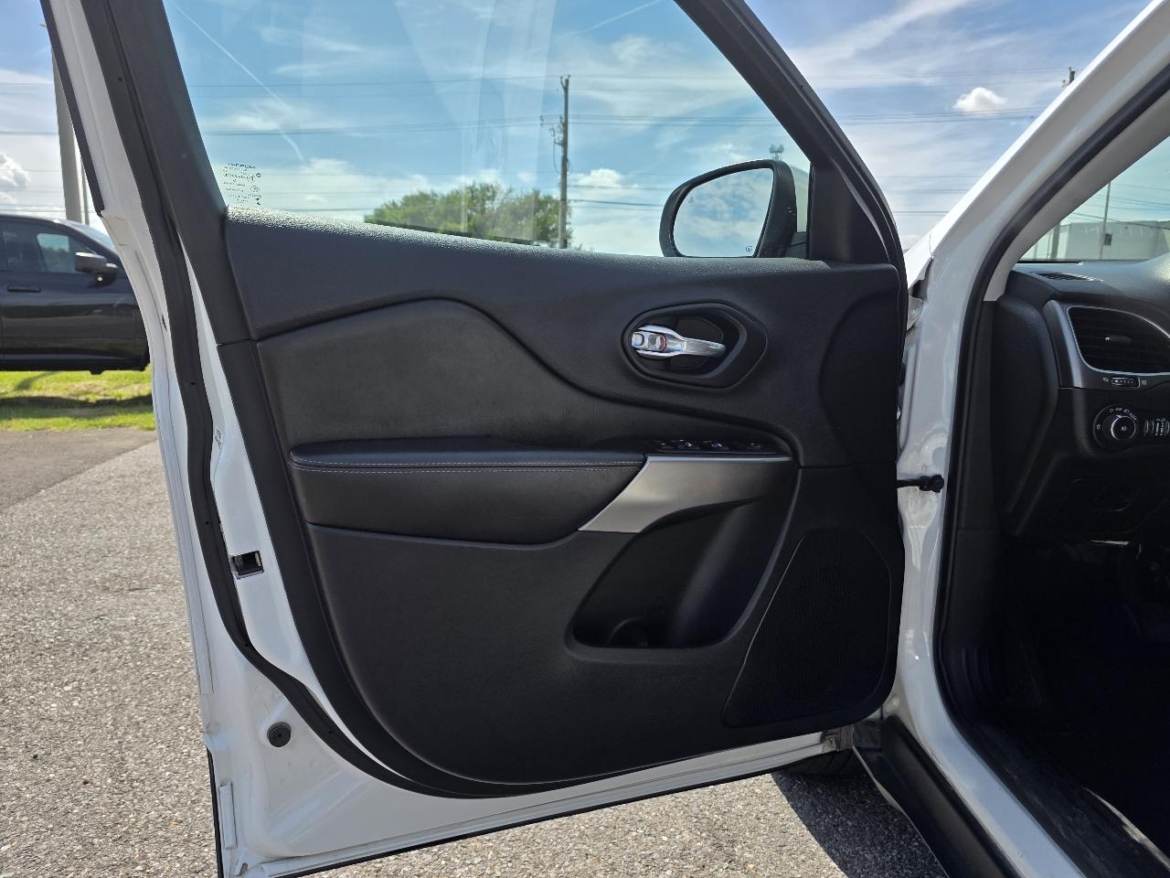 Jeep Cherokee Latitude Plus 4x4 2019