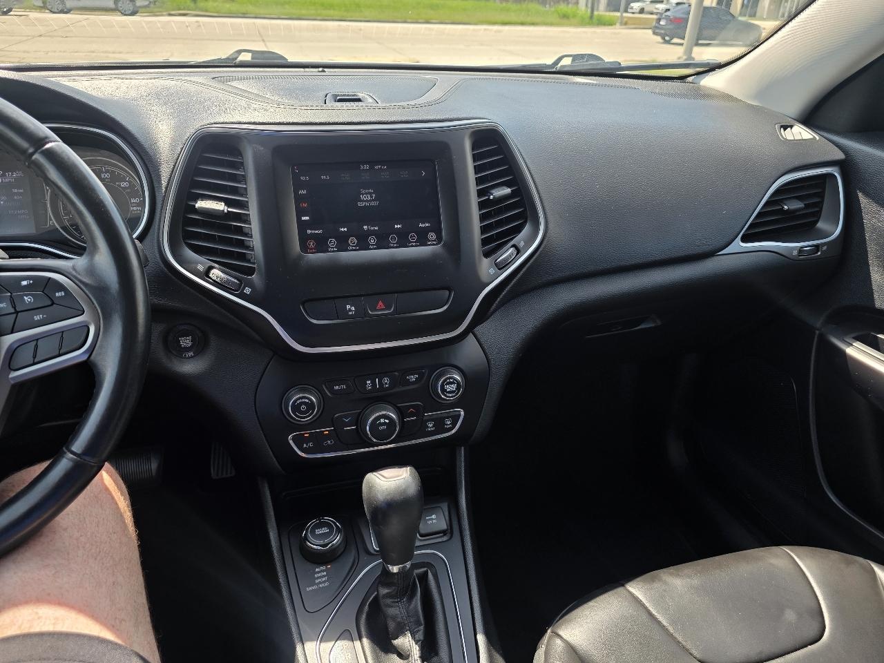 Jeep Cherokee Latitude Plus 4x4 2019