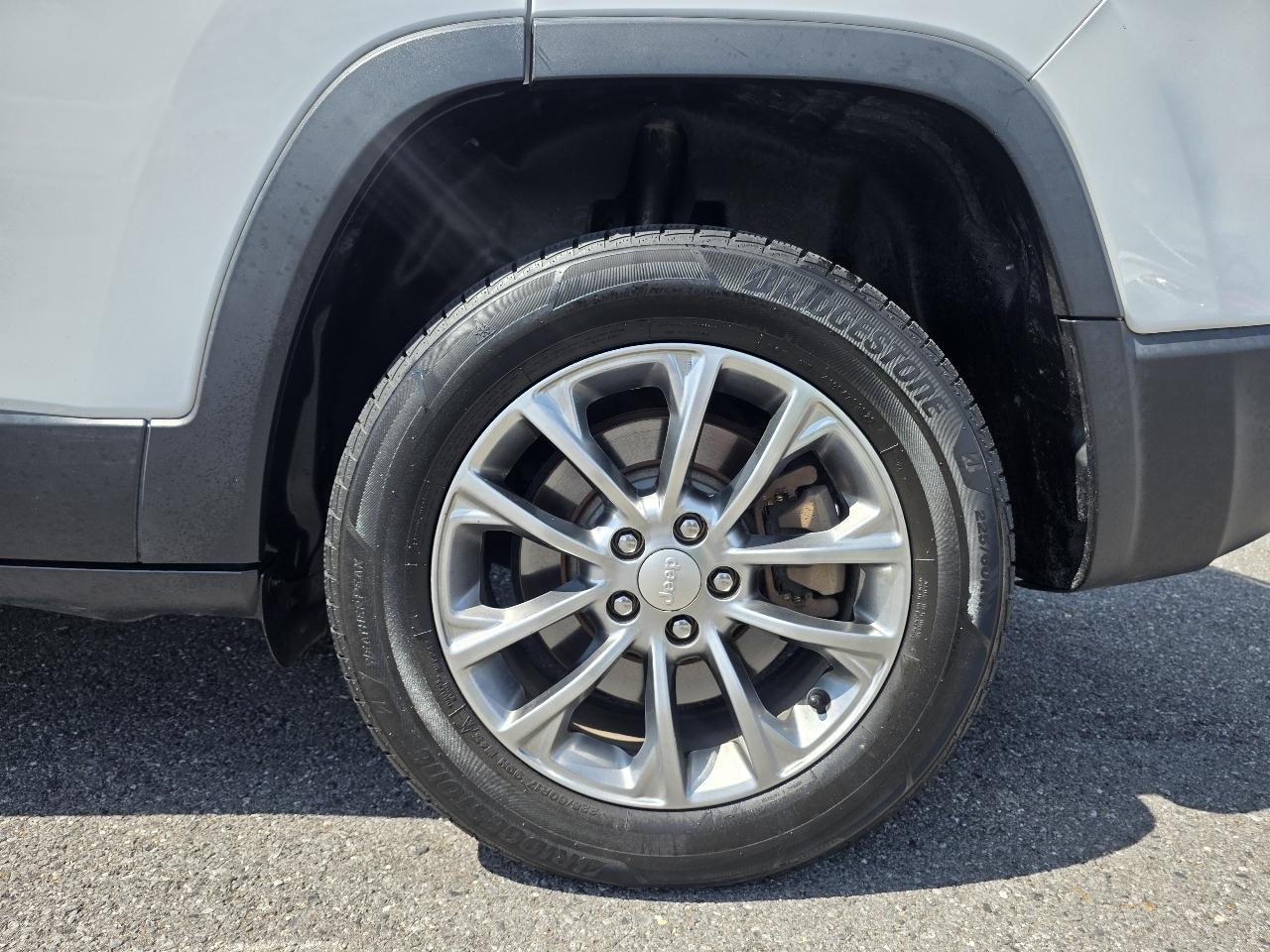 Jeep Cherokee Latitude Plus 4x4 2019