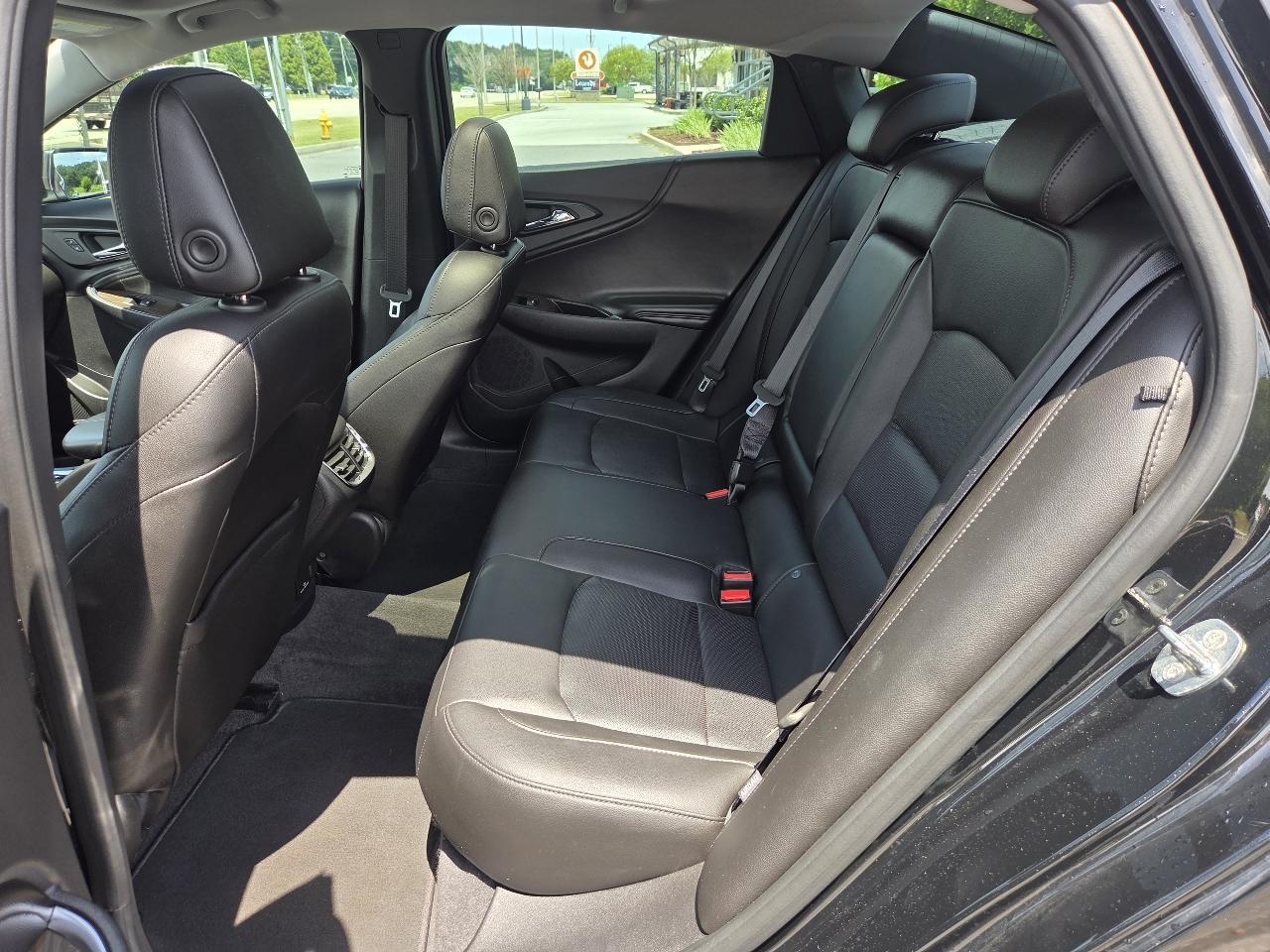 Chevrolet Malibu 4dr Sdn Premier w/2LZ 2017