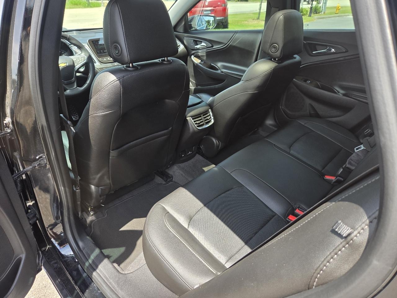 Chevrolet Malibu 4dr Sdn Premier w/2LZ 2017