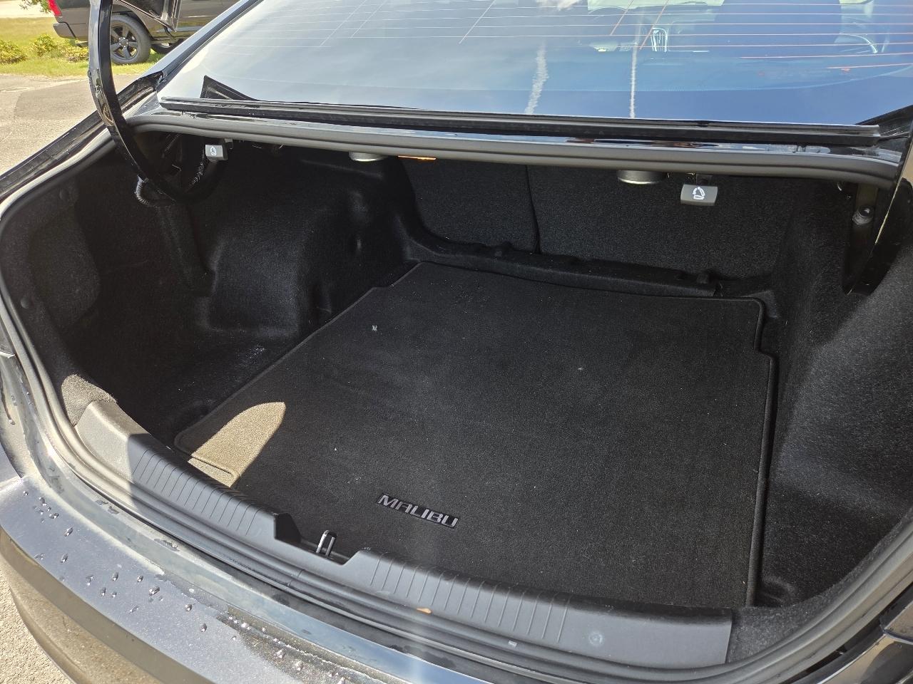 Chevrolet Malibu 4dr Sdn Premier w/2LZ 2017