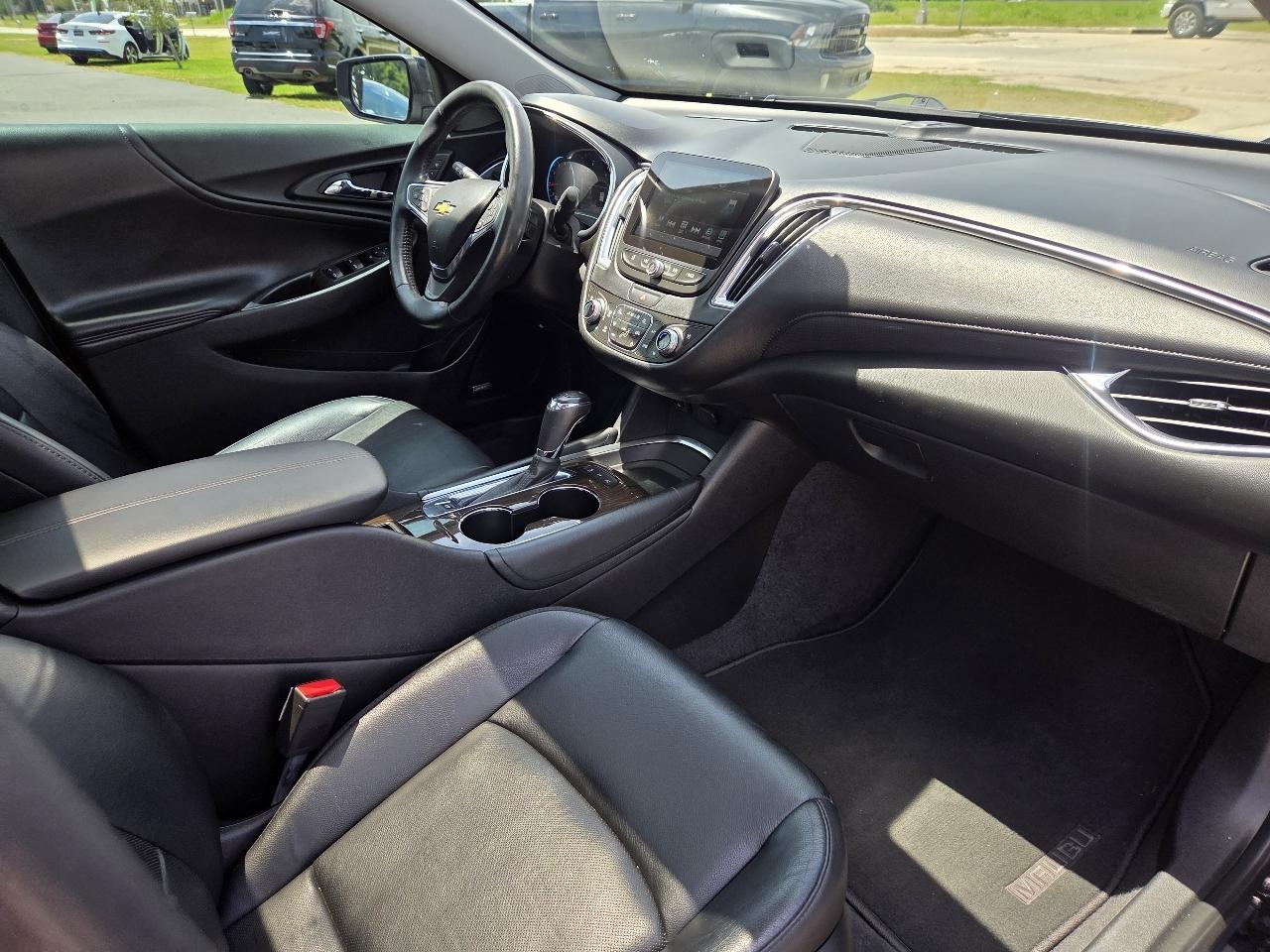 Chevrolet Malibu 4dr Sdn Premier w/2LZ 2017