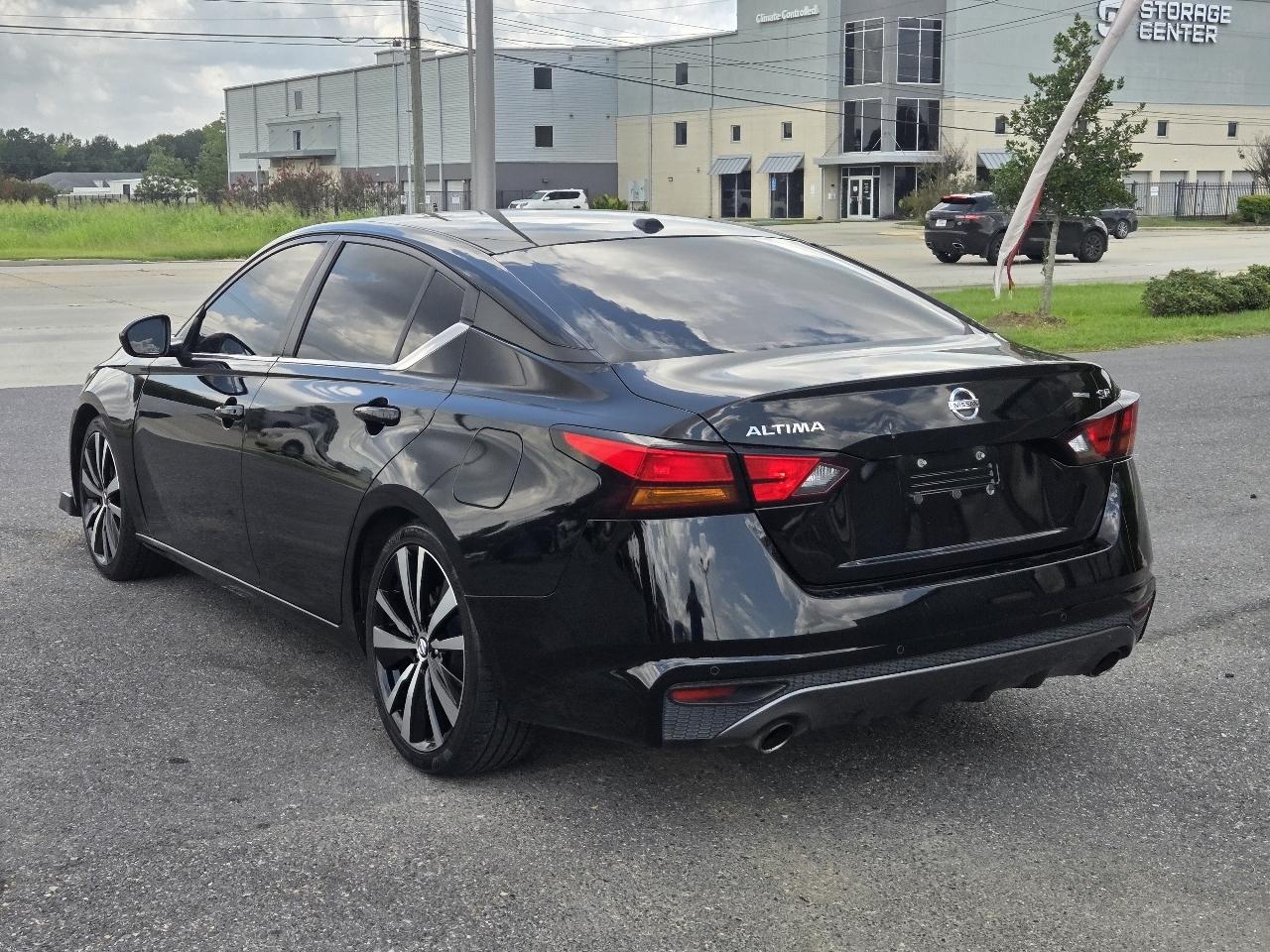 Nissan Altima 2.5 SR Sedan 2022