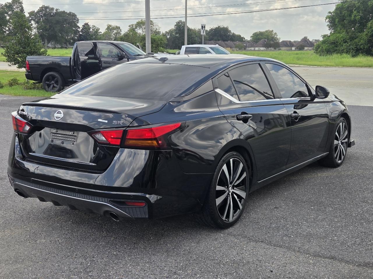 Nissan Altima 2.5 SR Sedan 2022