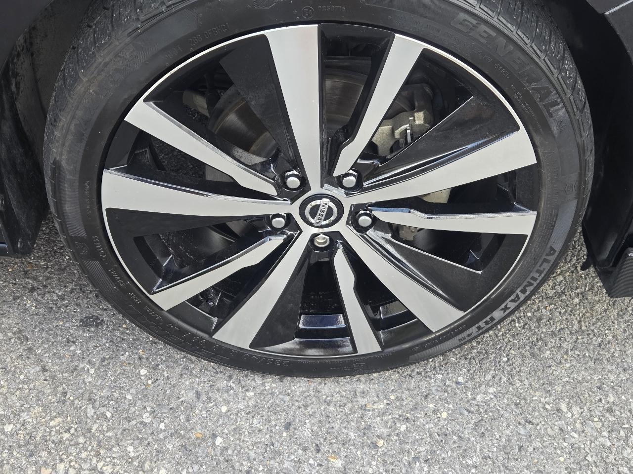 Nissan Altima 2.5 SR Sedan 2022