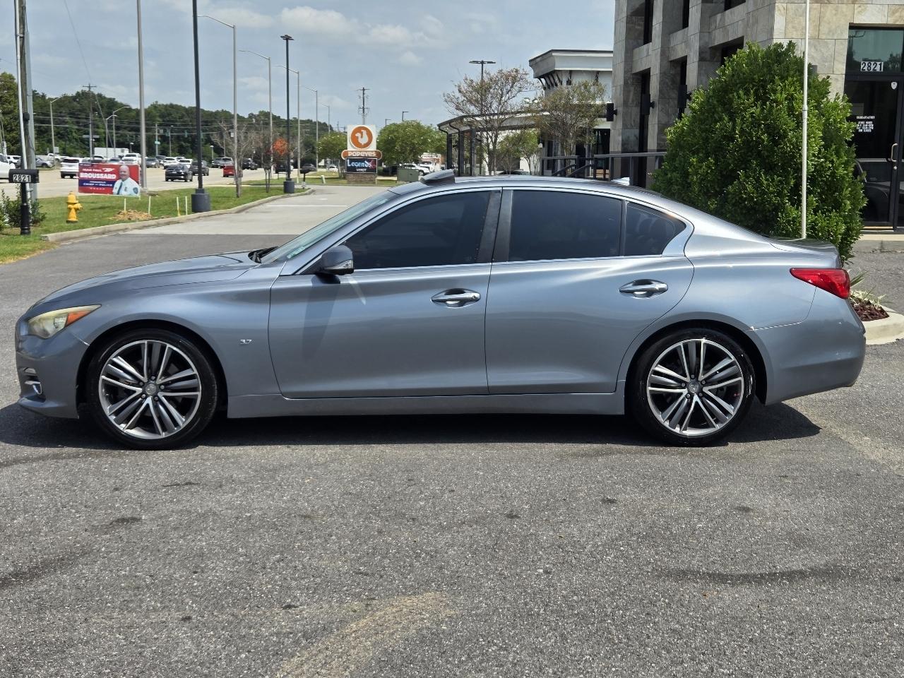 Infiniti Q50 4dr Sdn Premium RWD 2014