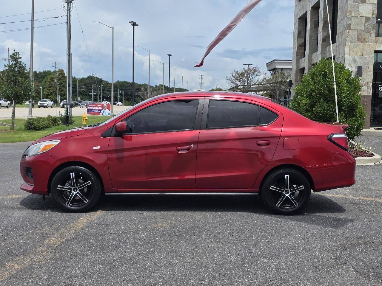 Mitsubishi Mirage G4 photo 4