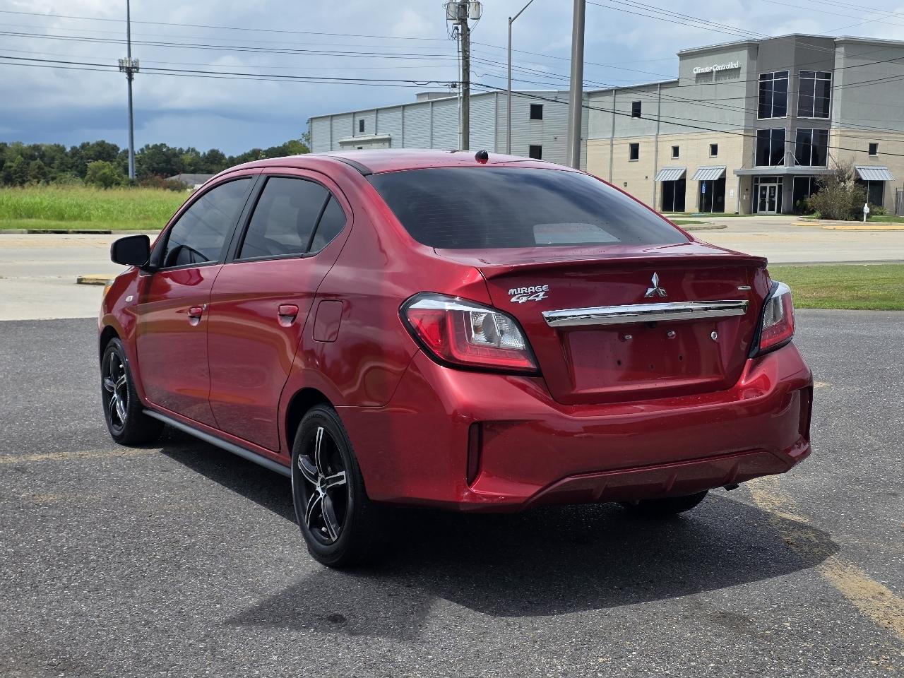 Mitsubishi Mirage G4 photo 5
