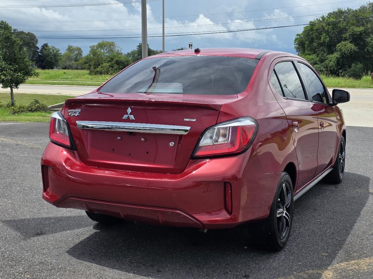 Mitsubishi Mirage G4 photo 7