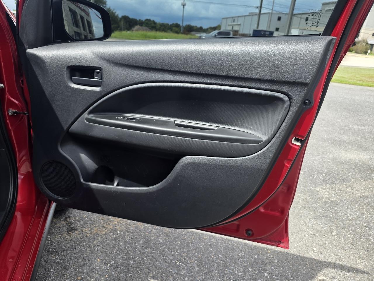 Mitsubishi Mirage G4 photo 20