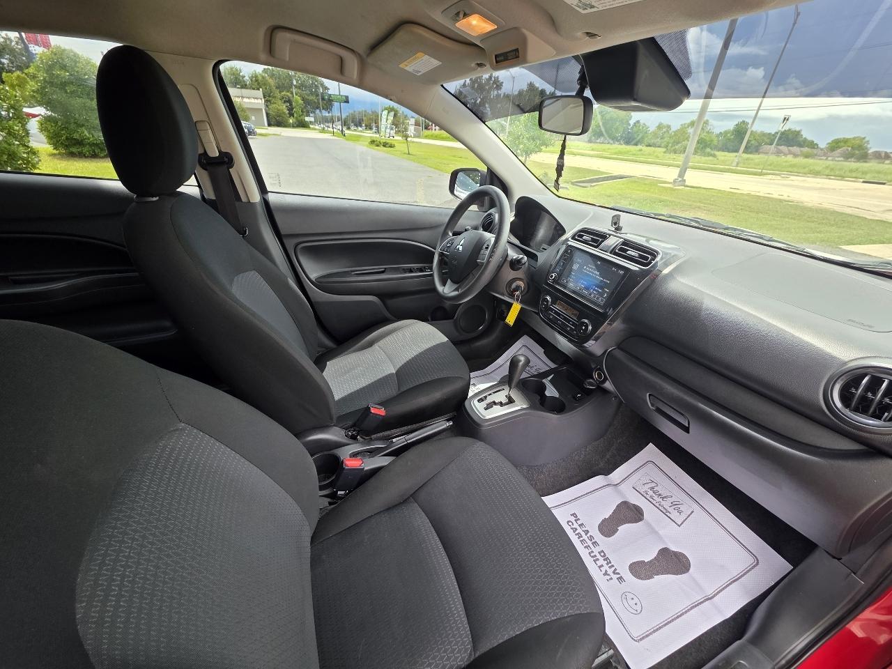 Mitsubishi Mirage G4 photo 21