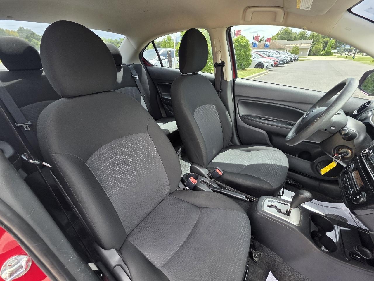 Mitsubishi Mirage G4 photo 22