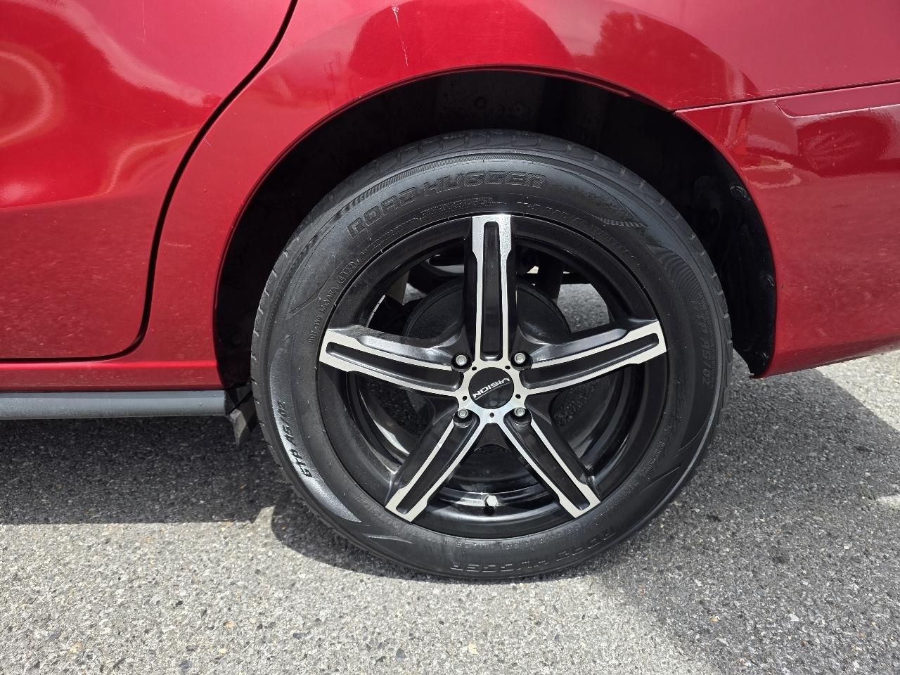 Mitsubishi Mirage G4 photo 30