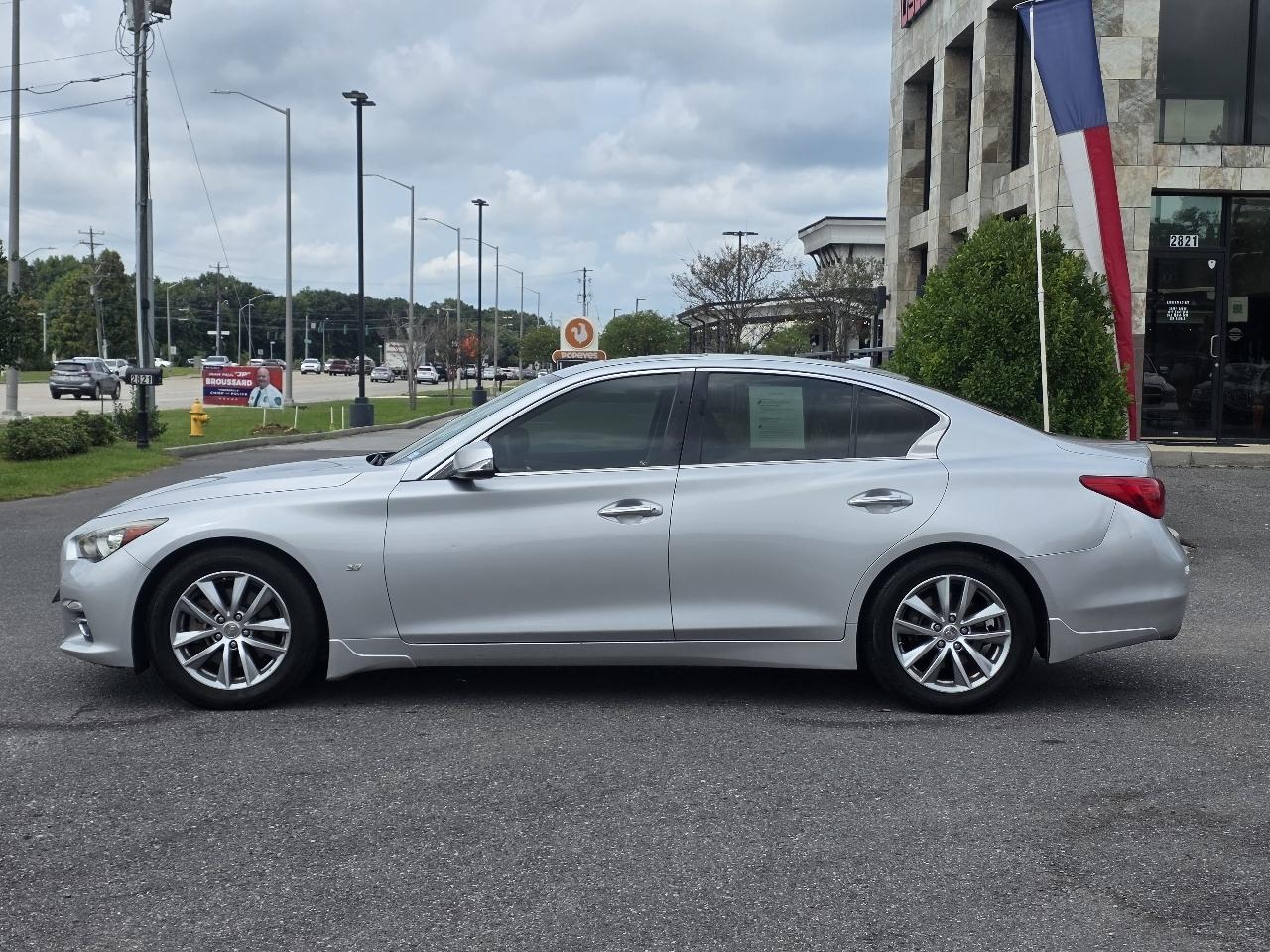 Infiniti Q50 4dr Sdn Premium RWD 2014