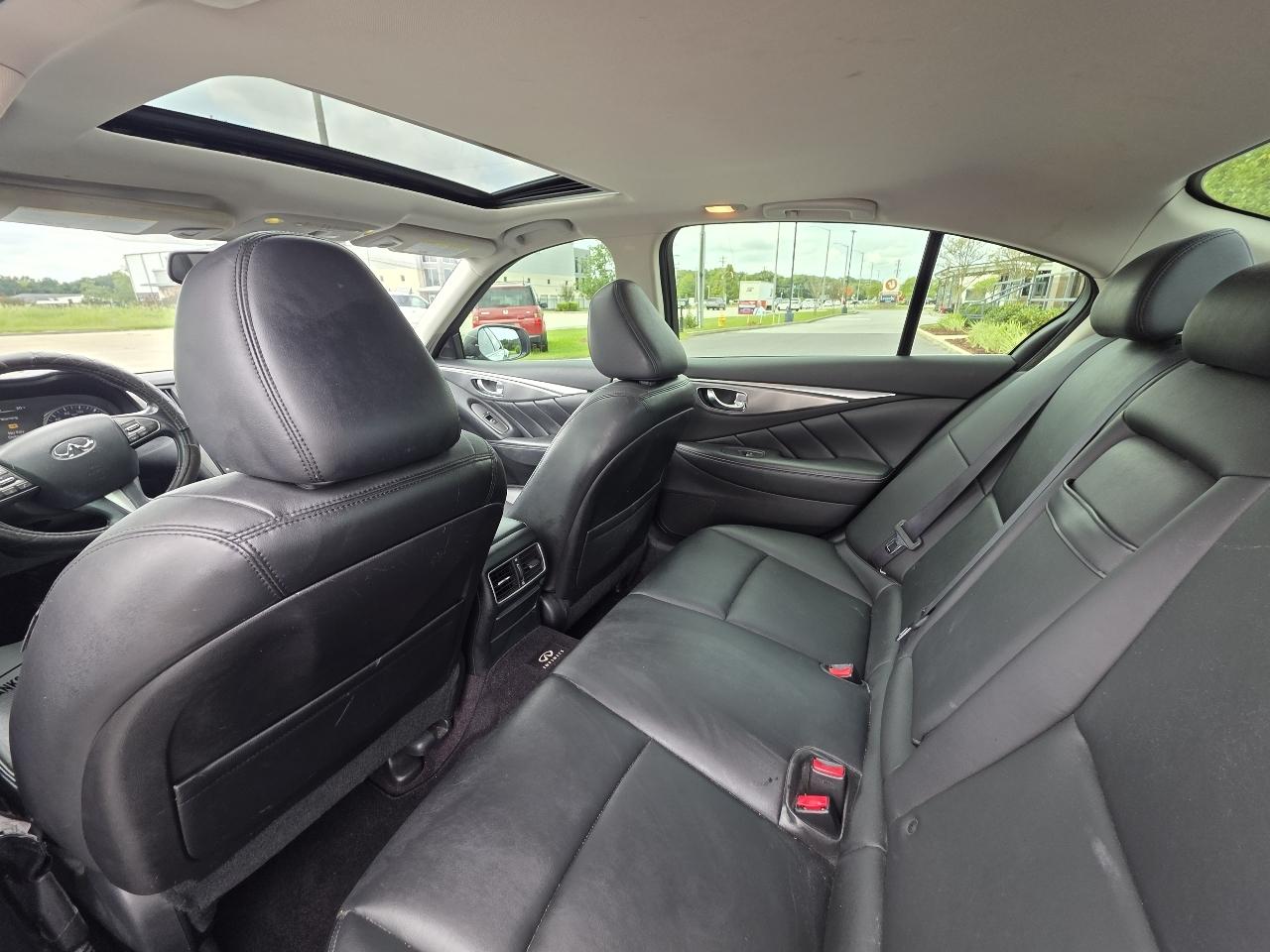 Infiniti Q50 4dr Sdn Premium RWD 2014