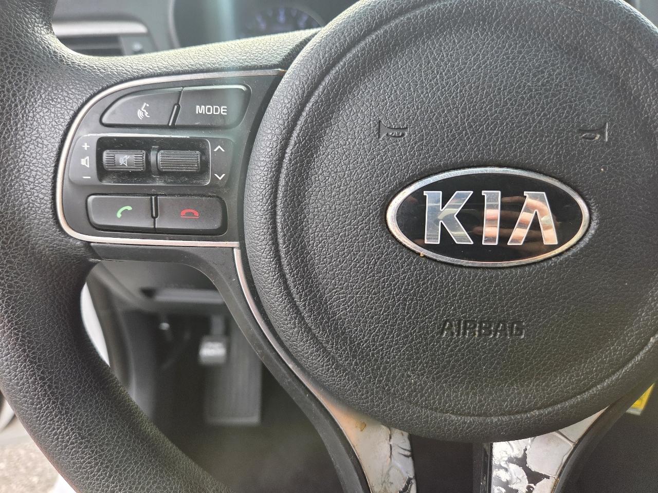 Kia Optima photo 21