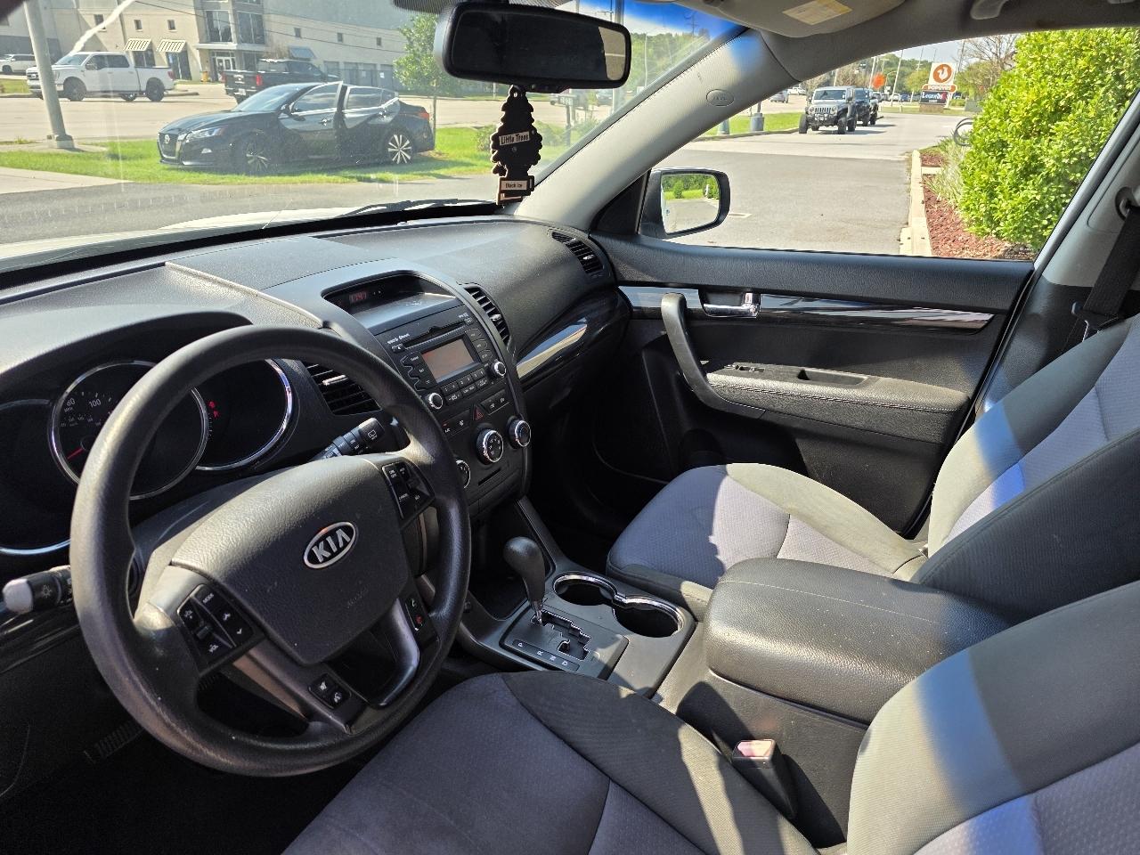 Kia Sorento 2WD 4dr I4 LX 2013