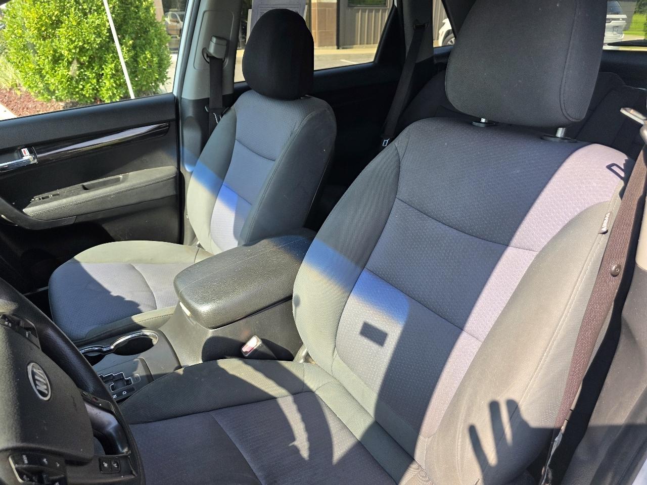 Kia Sorento 2WD 4dr I4 LX 2013