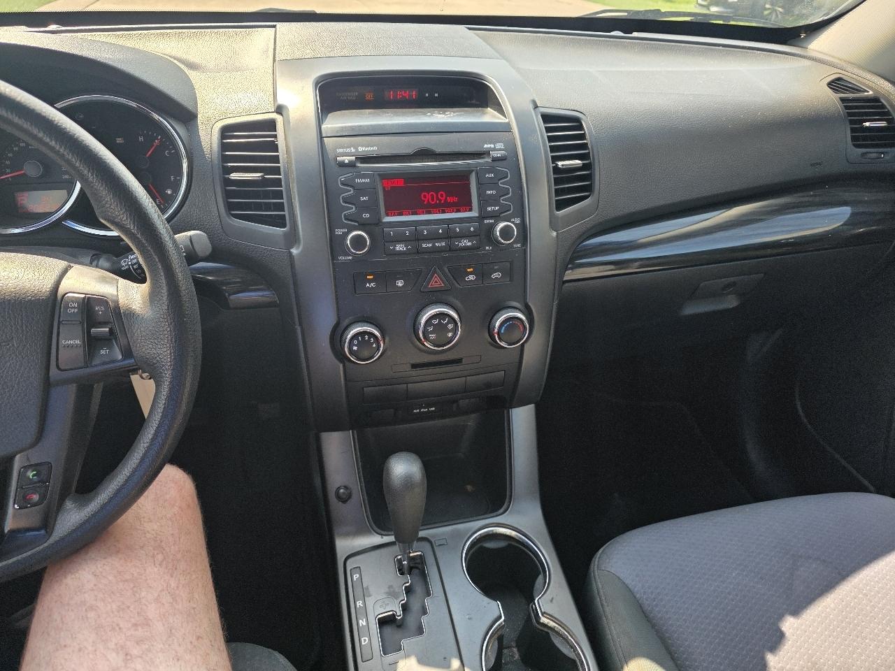 Kia Sorento 2WD 4dr I4 LX 2013