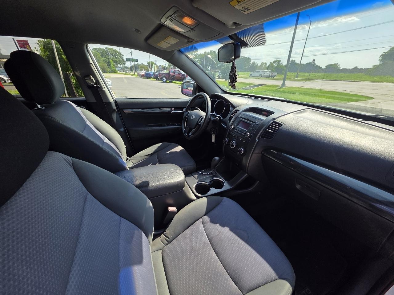 Kia Sorento 2WD 4dr I4 LX 2013